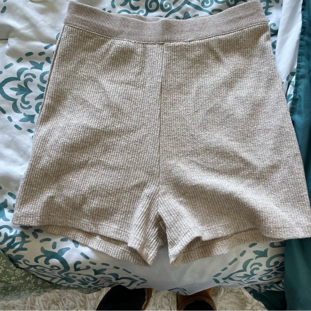 Zara ribbed tan/nude shorts size small